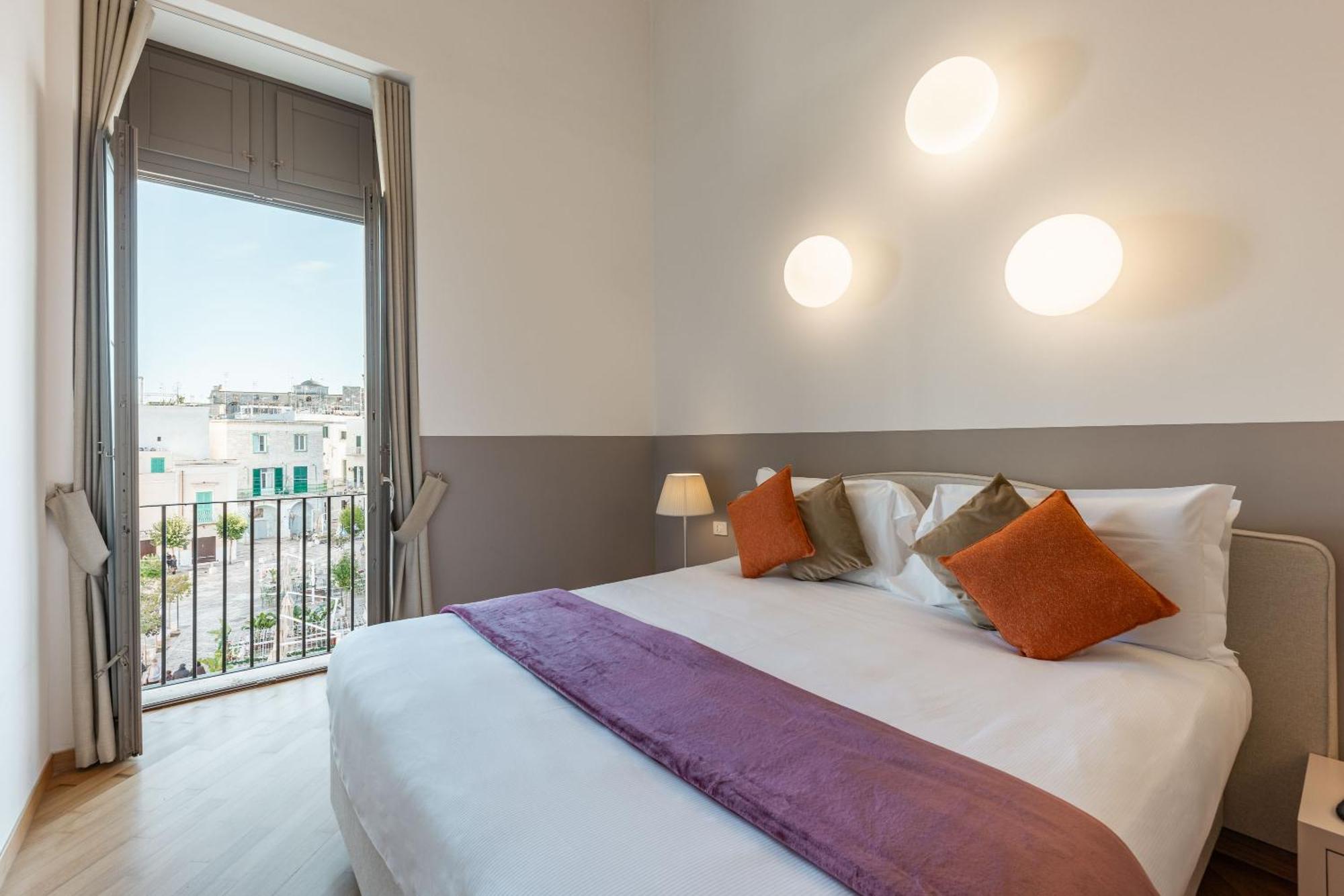 Palazzo Indelli Hotel Monopoli Exterior photo
